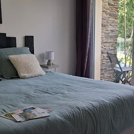 Bed and Breakfast La Bergerie Du Mesnil Livry  Экстерьер фото